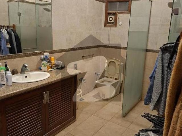 500 Yards Well Maintained Bungalow for Sale Phase 6 | 5 Bedrooms | Small Basement DHA Phase 6