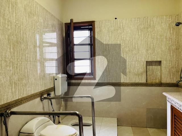 500 Yards Well Maintained Bungalow Prime Area Available On Attractive Price DHA Phase 6