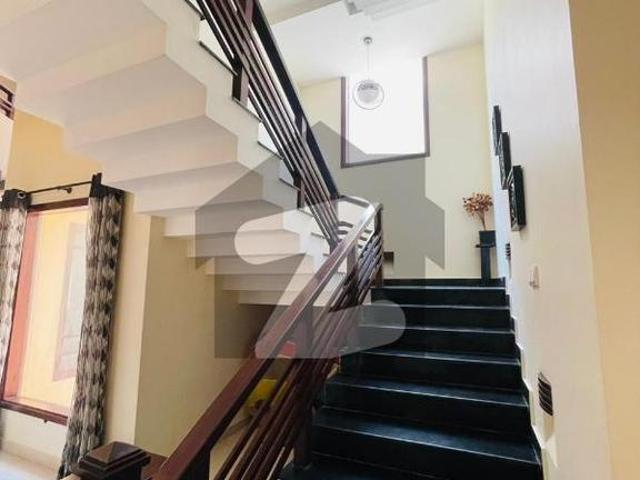 500 Yards Well Maintened Bungalow With 15 KVA Solar Installed For Rent In DHA Phase 8