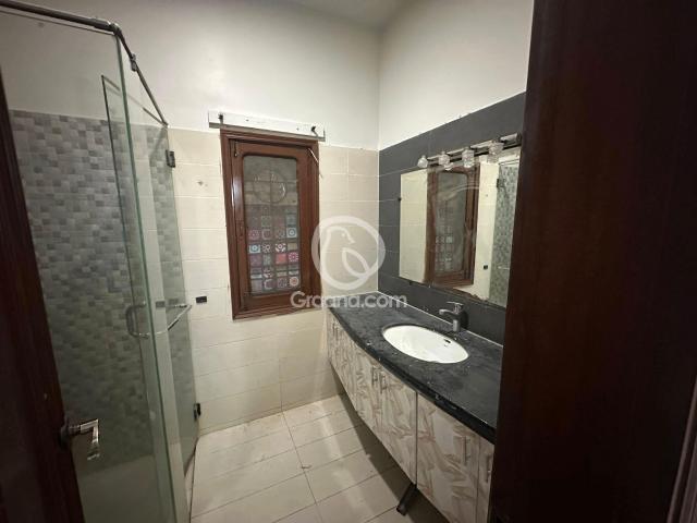 500 Yd² Flat for Sale