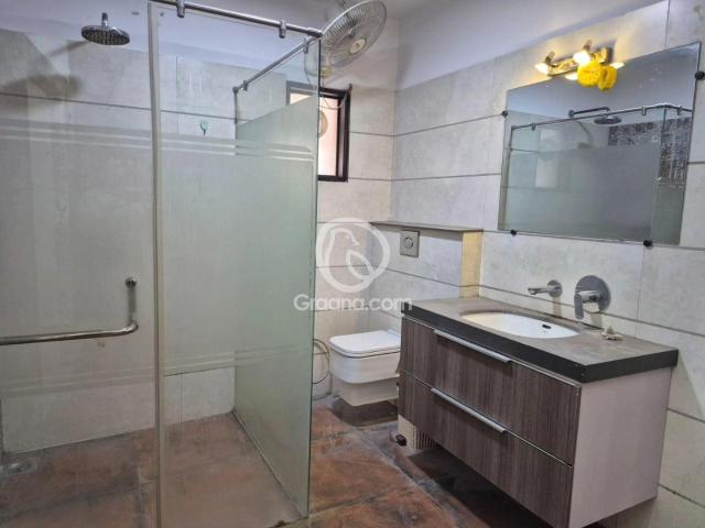 500 Yd² House for Rent