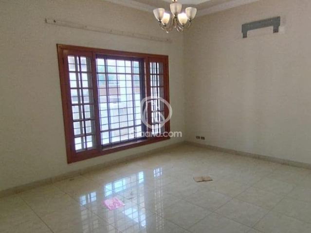 500 Yd² House for Rent