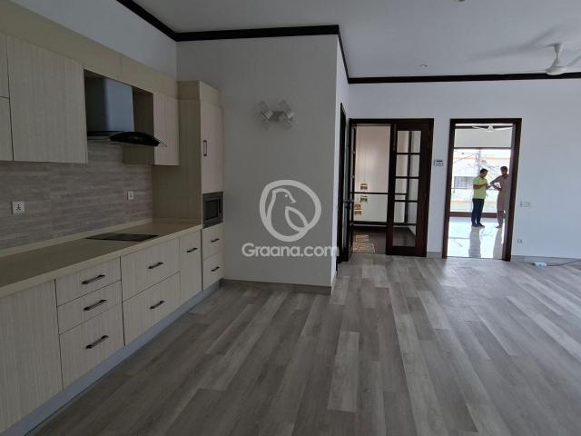 500 Yd² House for Rent