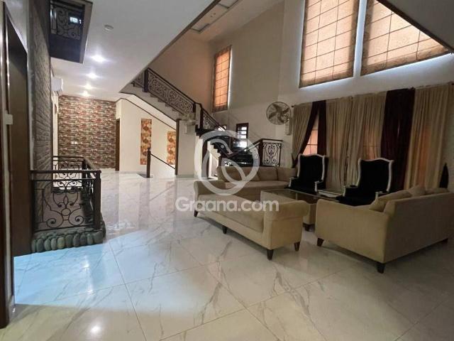 500 Yd² House for Sale
