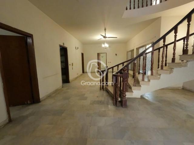 500 Yd² House for Sale