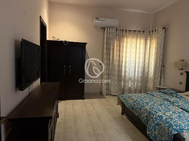 500 Yd² House for Sale