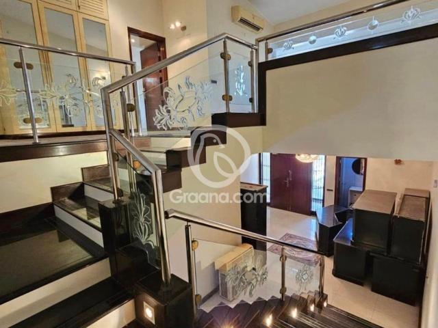 500 Yd² House for Sale