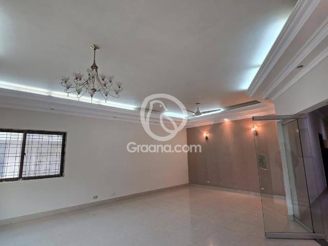 500 Yd² House for Sale