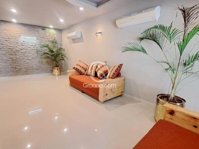 500 Yd² Lower portion for Rent