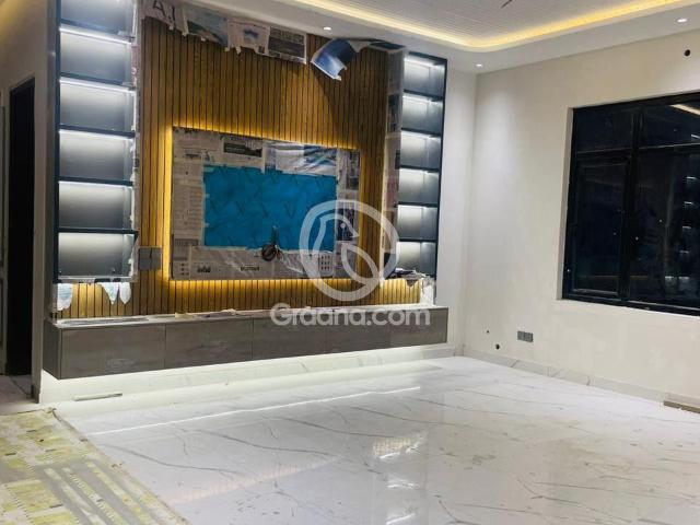 500 Yd² Upper portion for Rent