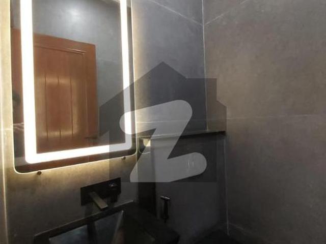 500sq yd Luxury Villa FOR SALE. 2km from Entrance of BTK. 6 Bed DDL 2 Kitchens Bahria Town Precinct 4