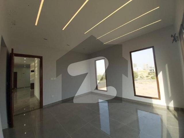 500sq yd Luxury Villa FOR SALE. 2km from Entrance of BTK. 6 Bed DDL 2 Kitchens