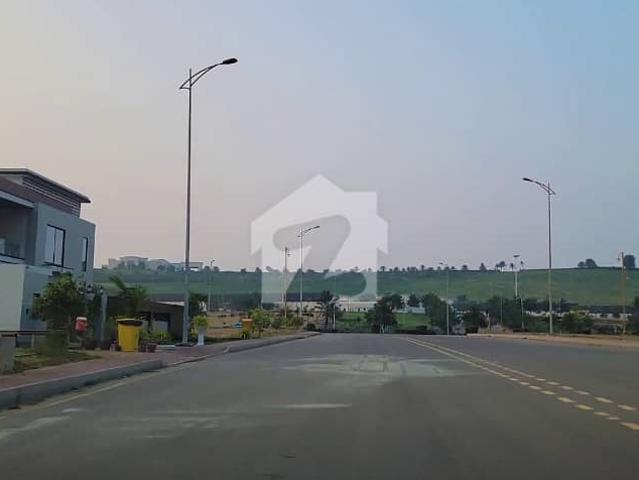 500sq yd Plot FOR SALE, at Main Jinnah Avenue, Facing ALI VILLA and Theme Park at Bahria Town Karachi Prime Location