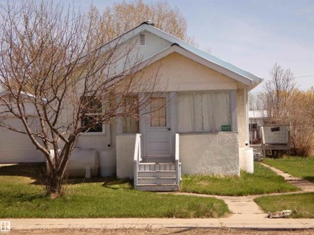 5015 50 Street, Pibroch, AB, T7P 2P5 house for sale | Listing ID E4487 | Royal LePage