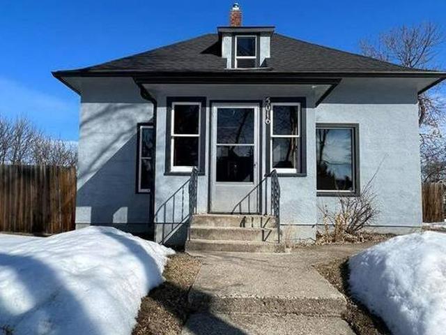 5016 54 Avenue Ponoka AB T4J 1H2 For Sale