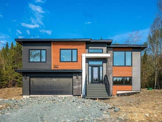 5017 Zaffre Drive, Middle Sackville, NS, B4E 0X3 Luxury House for sale | Listing ID 202615 | Royal LePage Carriage Trade Luxury Properties