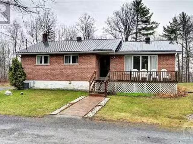5010 Calabogie Road, Calabogie, ON, K0J 1H0 house for sale.