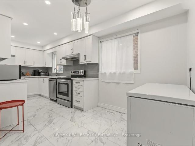 5013 Northern Lights Circle, Mississauga | For Sale @ $699,900 | Condos. Ca
