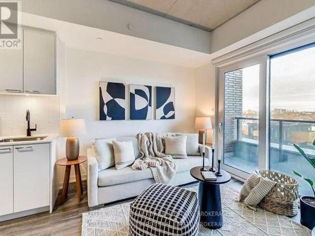 501 1 St. Clair Avenue W, Toronto Weston Pellam Park, ON, M6N 0C1 condo for sale | Listing ID W12194 | Royal LePage