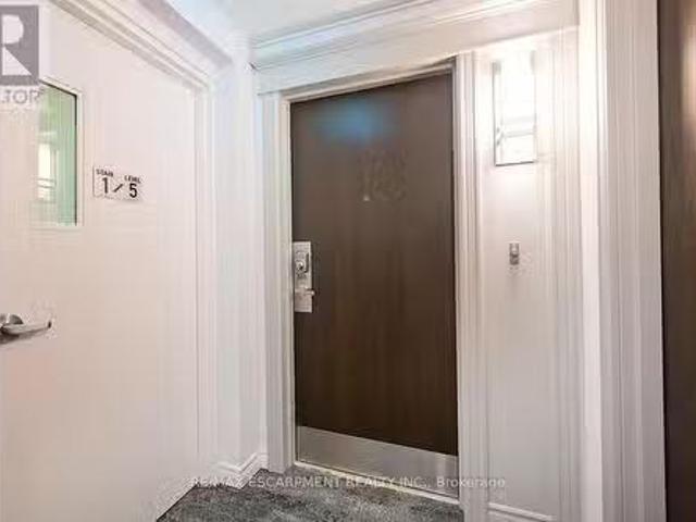 501 2000 Creekside Drive, Hamilton, ON, L9H 7S7 condo for.