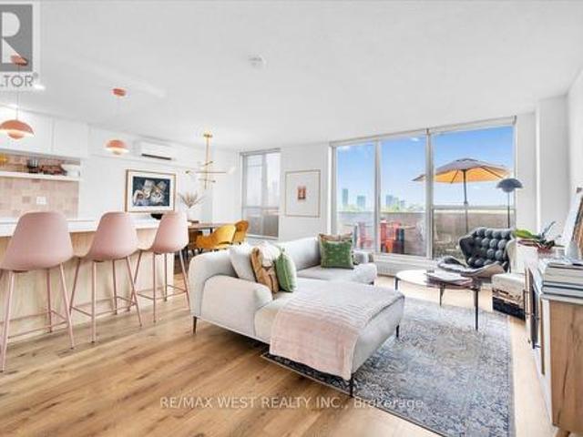 501 35 Ormskirk Avenue, Toronto, ON, M6S 1A8 condo for sale | Listing ID W12245 | Royal LePage