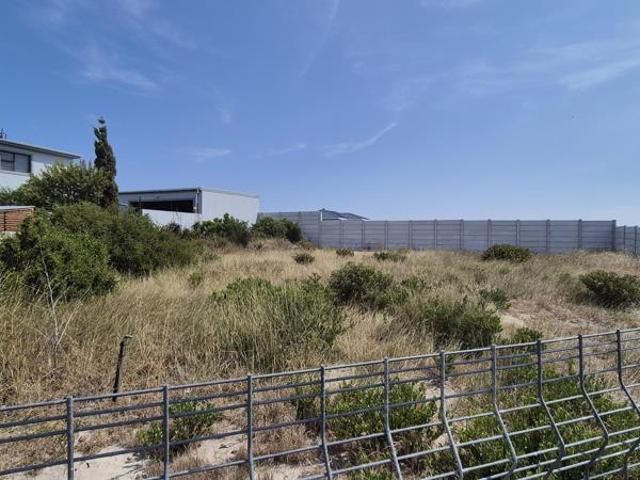501 m² Land available in Perlemoenbaai