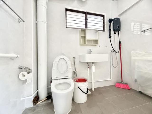 501 Serangoon North Avenue 4 HDB Apartment Room Rental, $1,250, 1 Bed 1 Bath 200 sqft $6.25 psf