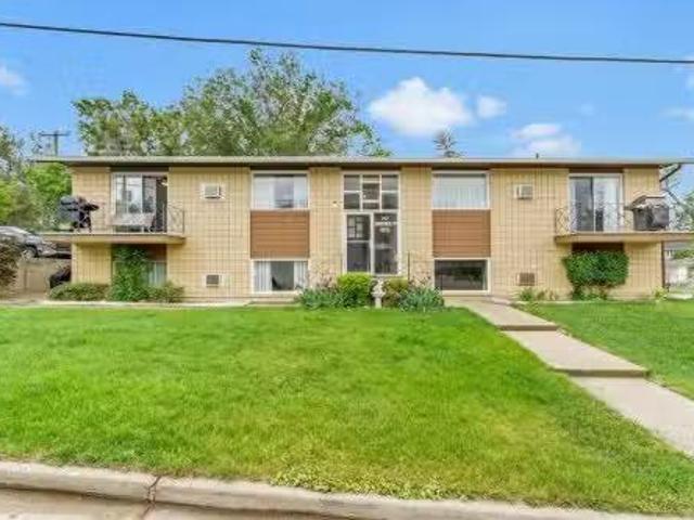 502 3 Avenue Se, Medicine Hat, AB, T1A 2L9 investment for sa.