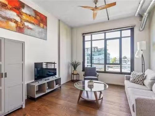 502 1029 View St, Victoria, BC, V8V 4Y3 Single Family Proper.