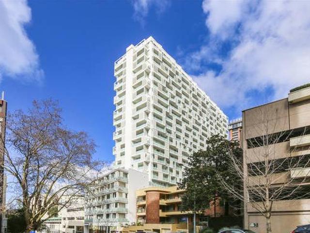 502 7 Eden Crescent City Centre