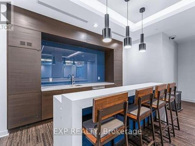 502 65 Oneida Crescent Se, Richmond Hill, ON, L4B 0A1 lease for lease | Listing ID N13443 | Royal LePage
