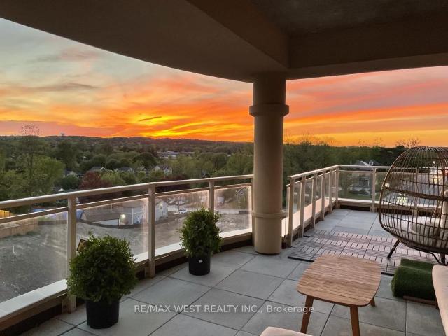 503 15 Yonge Street, Aurora | Sold, N12805 | Condos. Ca