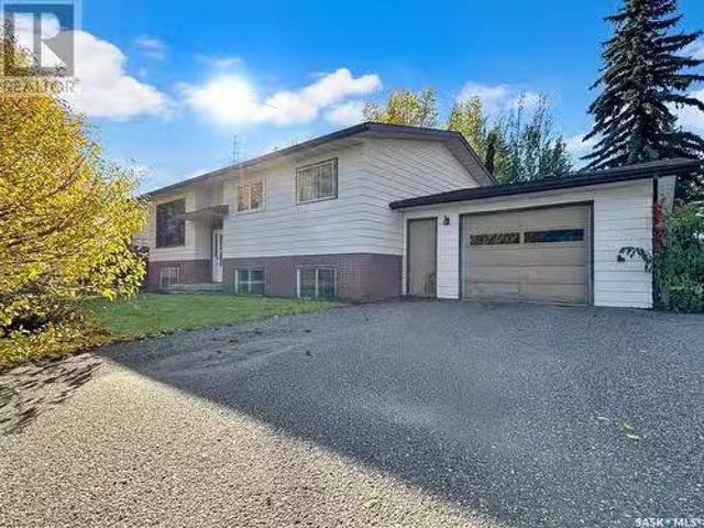 503 Steele Street, Cut Knife, SK, S0M 0N0 house for sale Li.