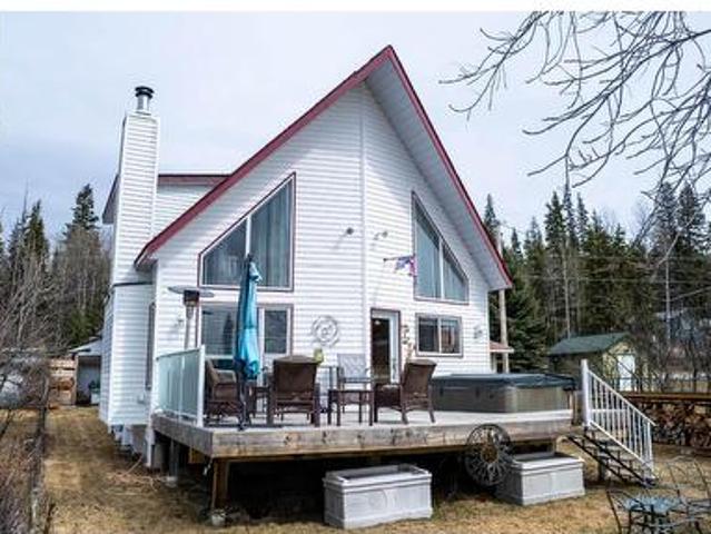 50465 Lakes Road, Cluculz Lake, BC, V0J 3A3 house for sale | Listing ID R3113 | Royal LePage