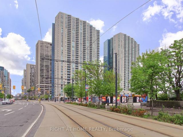 504 77 Harbour Square, Toronto | Expired, C12555 | Condos. Ca
