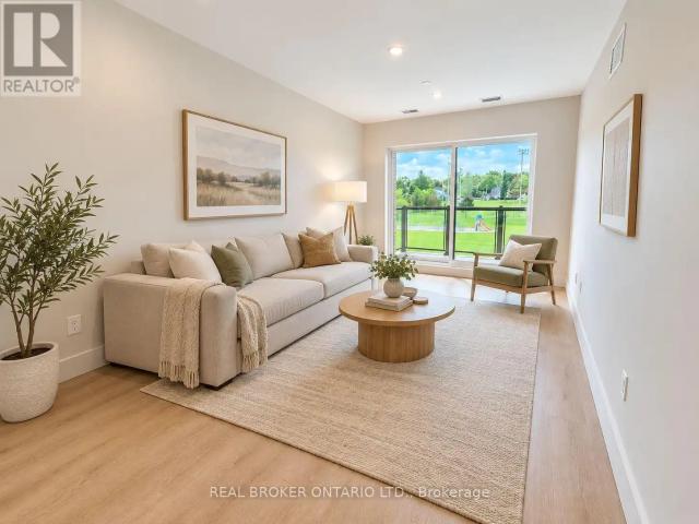 504 8 HUTT LANE