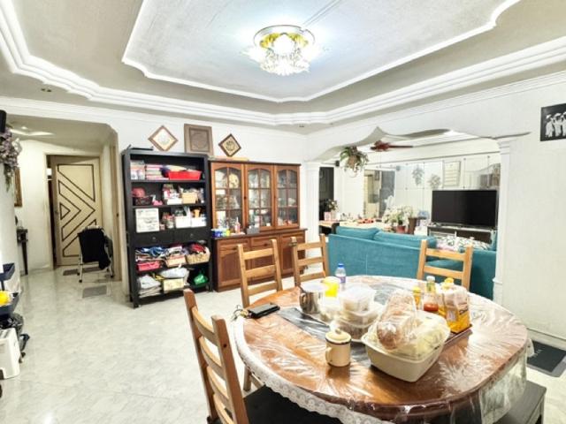 505 Woodlands Drive 14 HDB Apartment For Sale, $670,000, 3 Bed 2 Bath 1,323 sqft $506.00 psf