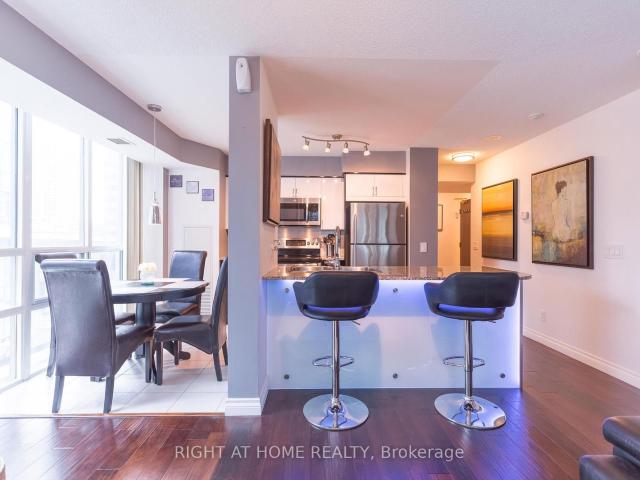 506 30 Grand Trunk Crescent, Toronto | Leased, C12791 | Condos. Ca