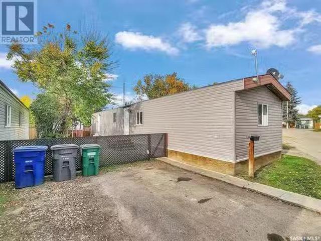 507 1524 Rayner Avenue, Saskatoon, SK, S7N 1Y1 house for sal.