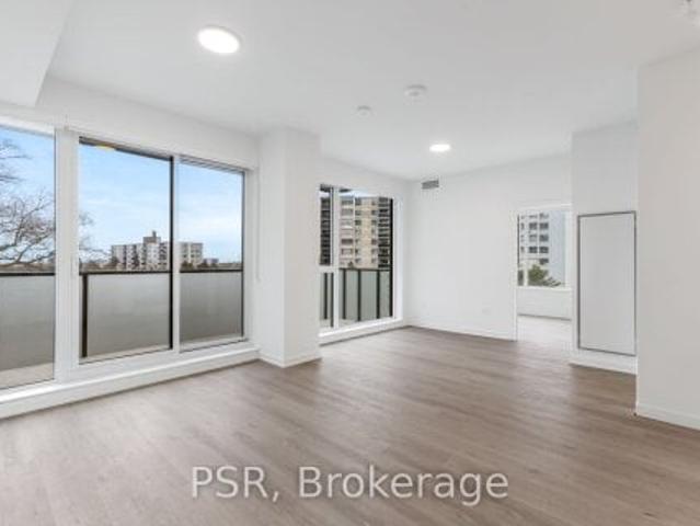508 4 Bloor Street W