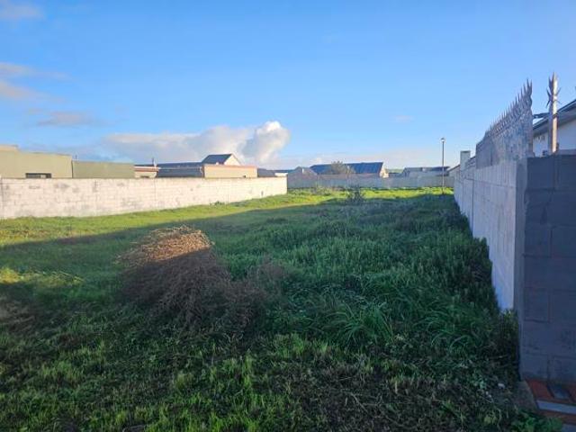 508 m² Land available in Vredenburg