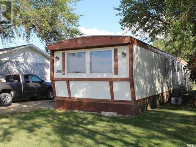 508 Railway Avenue, Lampman, SK, S0C 1N0 house for sale | Listing ID SK990587 | Royal LePage