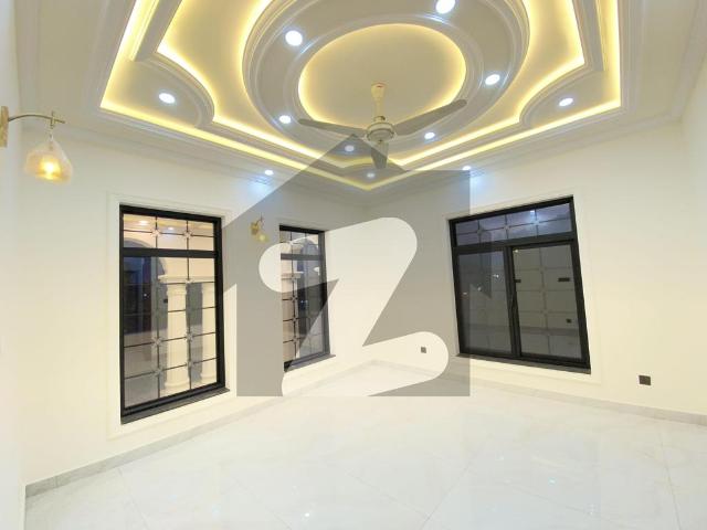 50*90 Brand New 1Kanal Modern Luxury House For Sale Islamabad G 13. Proper Corner House with Extra Lend Sun Face G 13