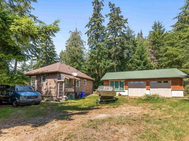 5090 Chapman Road, Sechelt, BC, V7Z 0G4 house for sale | Listing ID R2905 | Royal LePage