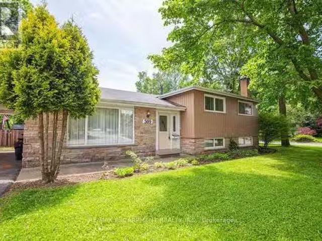 509 Forestwood Crescent, Burlington, ON, L7L 4K2 house for s.