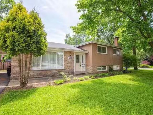 509 Forestwood Crescent, Burlington, ON, L7L 4K2 house for s.
