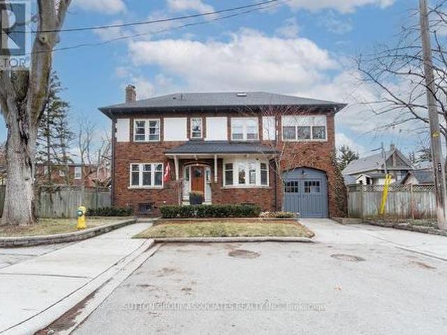 50 Thornhill Avenue, Toronto, ON, M6S 4C5 house for sale | Listing ID W12963 | Royal LePage