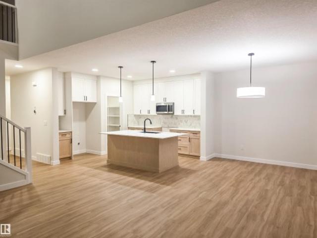 50 Willow Link, Fort Saskatchewan, AB, T8L 0W8 house for sale | Listing ID E4498 | Royal LePage