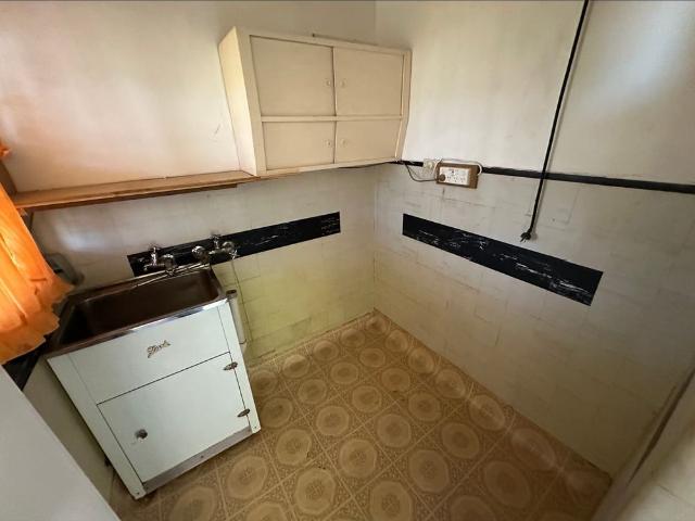 FOR RENT – Renovated 3 Bedroom Family Home with Beautiful Rose Gardens Opposite Oval/Playground