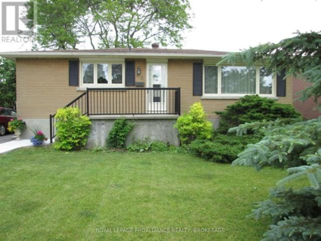 50 Campbell Crescent, Kingston Central City West, ON, K7M 1Z5 house for sale | Listing ID X13501 | Royal LePage